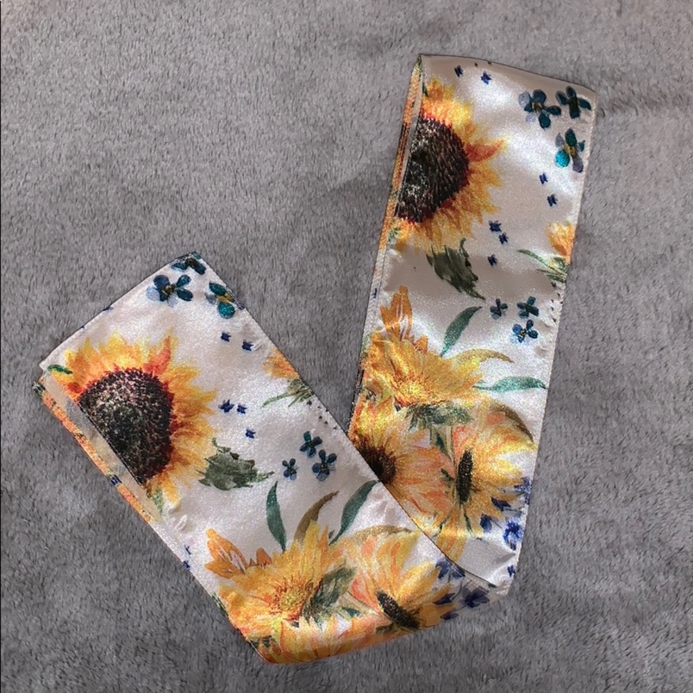 ✿ Dainty Sunflower Twilly ✿
